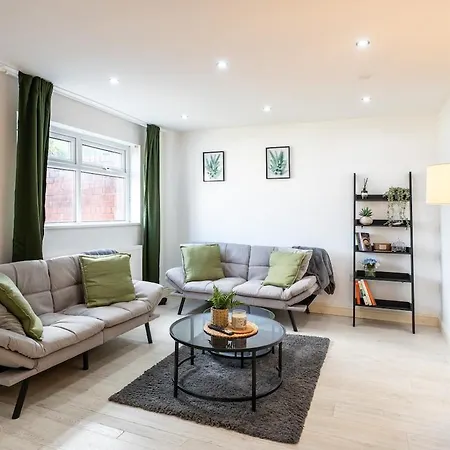 Modern 3br House Free Parking Sleeps 8 Leeds (West Yorkshire)